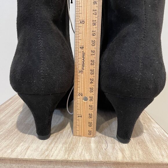 Universal Thread Women's Black Ankle Booties Faux Suede Heels Boots Size 7 NEW - Picture 3 of 11